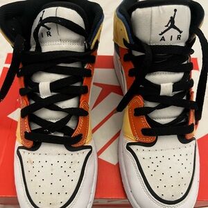 Nike Kids Sneakers - White, Orange, Yellow, Black